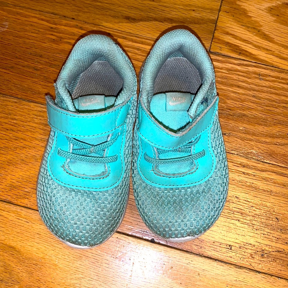 Nike Toddler Teal Sneakers 👟 💙